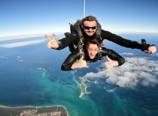 Deluxe Video & Photo package Capture your skydive experience