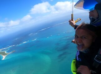 10,000 Feet Tandem Skydive